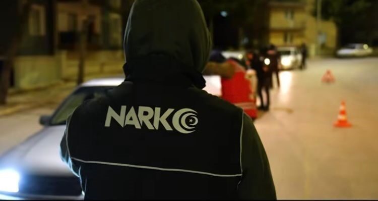 Isparta’da yapılan operasyonlarda 26 kişi yakalandı, çok sayıda uyuşturucu madde ele geçirildi.