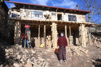 Sofular Köyü’nde 85 Yaşındaki Hacer Öcal’ın Evi, Isparta Belediyesi Tarafından Müdürlüğe Alınarak Yenilendi