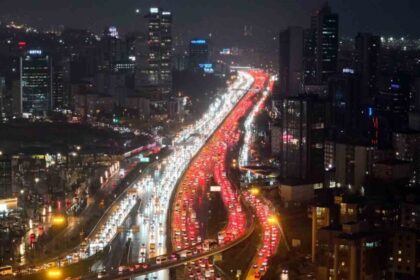 İstanbul’da Akşam Saatlerinde Trafik Yoğunluğu Yüzde 90’a Ulaştı