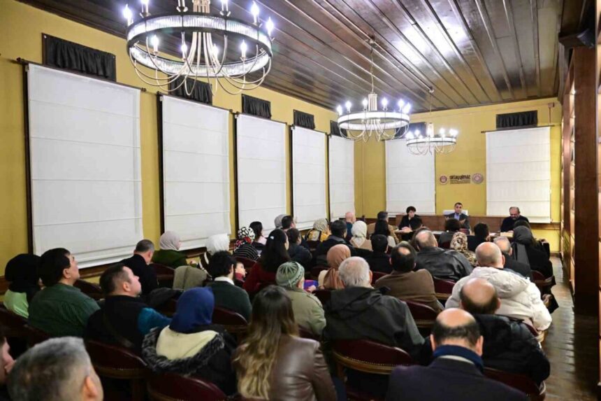 Yıldırım Belediyesi, İstiklal Marşı’nın yazarı Mehmet Akif Ersoy’u vefatının 89’uncu yılında panelle andı.