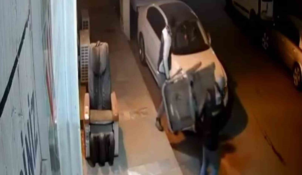 Viranşehir’de İşyeri Önündeki Koşu Bandı Hırsızlık Kurbanı Oldu, Güvenlik Kamerası Anları Belgeledi