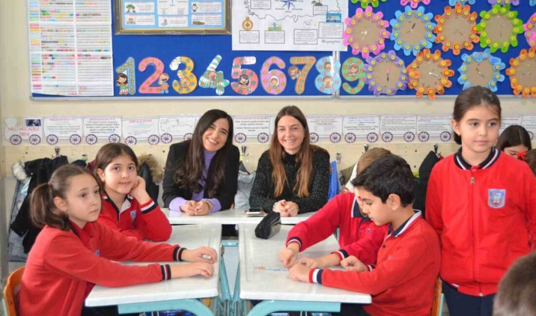 Mudanya'daki Mütareke İlkokulu, Erasmus+ Projesi çerçevesinde İtalya'dan gelen öğretmenleri ağırladı.