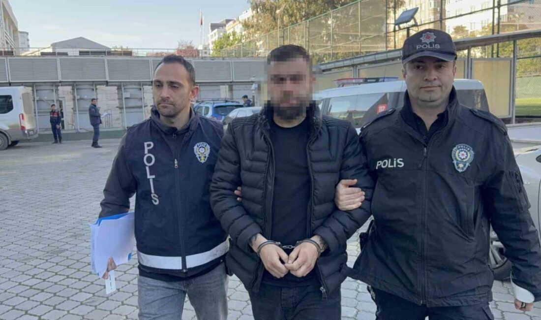 Samsun Canik’te, İYİ Parti İl Başkanı Hasan Aksoy, kırmızı ışıkta