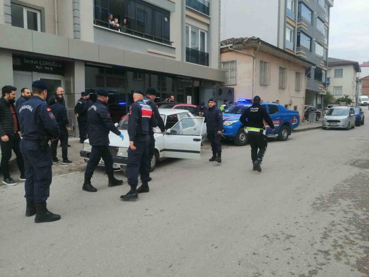 Niksar’da Jandarmaya Uymayan Araç Sürücüsü Kovalamaca Sonrası Yakalandı