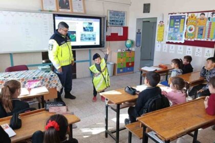 Trafik Bilincini Artırmak İçin Tavşanlı’da Öğrencilere Seminer Düzenlendi