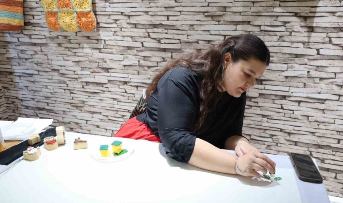 Kozan’daki Aile Destek Merkezi, Kadınların Ekonomik Başarıya Ulaşmasına Destek Oluyor Adana’nın Kozan ilçesindeki Aile Destek Merkezi, kadınlara mesleki eğitim sunarak