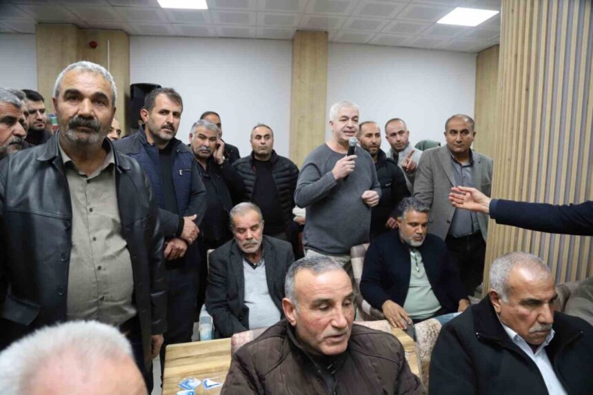 Kahta’da vatandaşlarla sorunlar ve talepler üzerine istişare gerçekleştirildi.