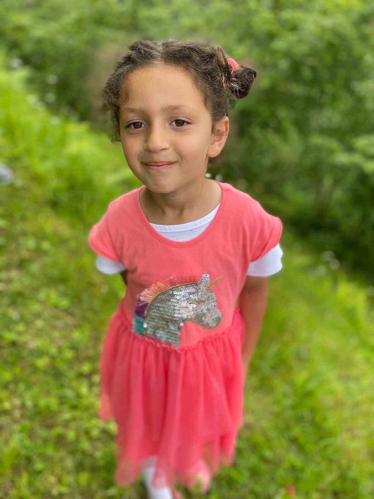 Trabzon'un Araklı ilçesinde 28 Kasım'da bir otomobilin kaldırıma çıkarak Elif