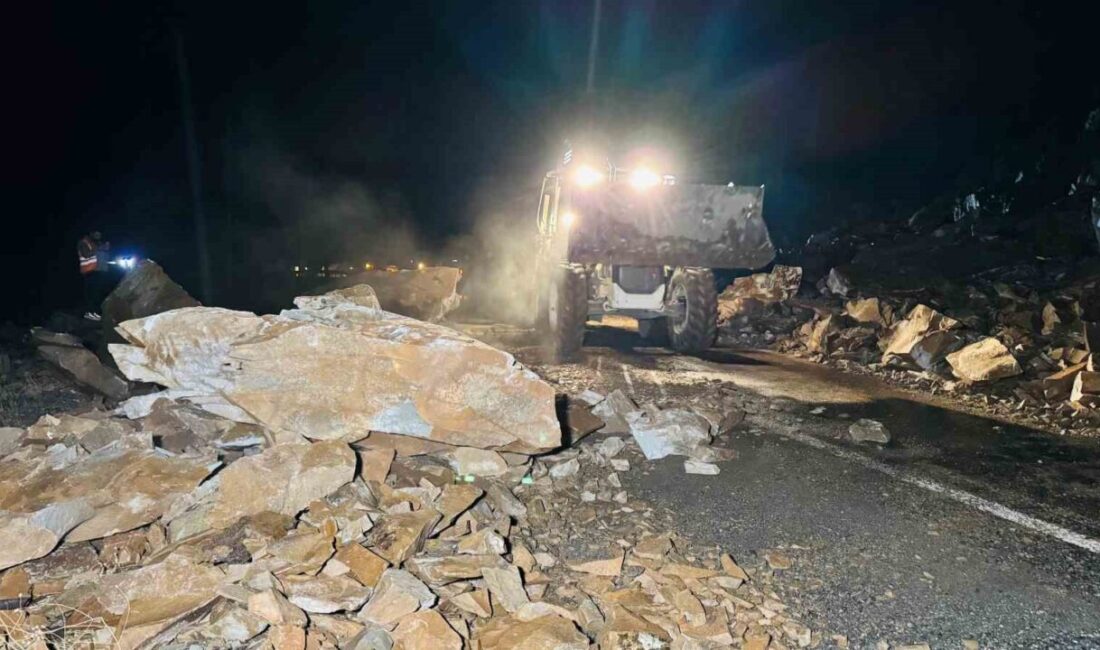 Şırnak'ın Beytüşşebap ilçesinde aşırı yağışlar sonrası kapanan yol, Kaymakam Mehmet