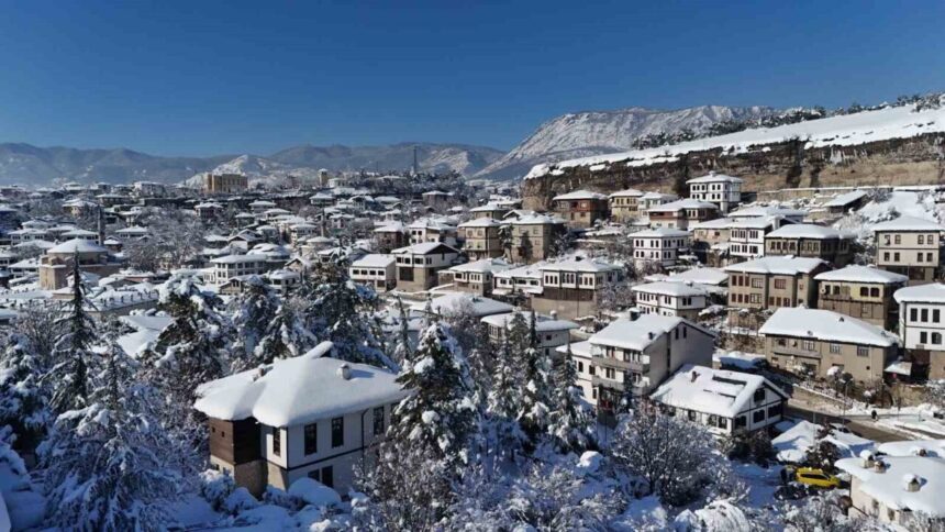 Safranbolu’da Kar Manzaraları Dron ile Görüntülendi: Tarihi İlçeye Büyüleyici Bir Kış Havası Hakim