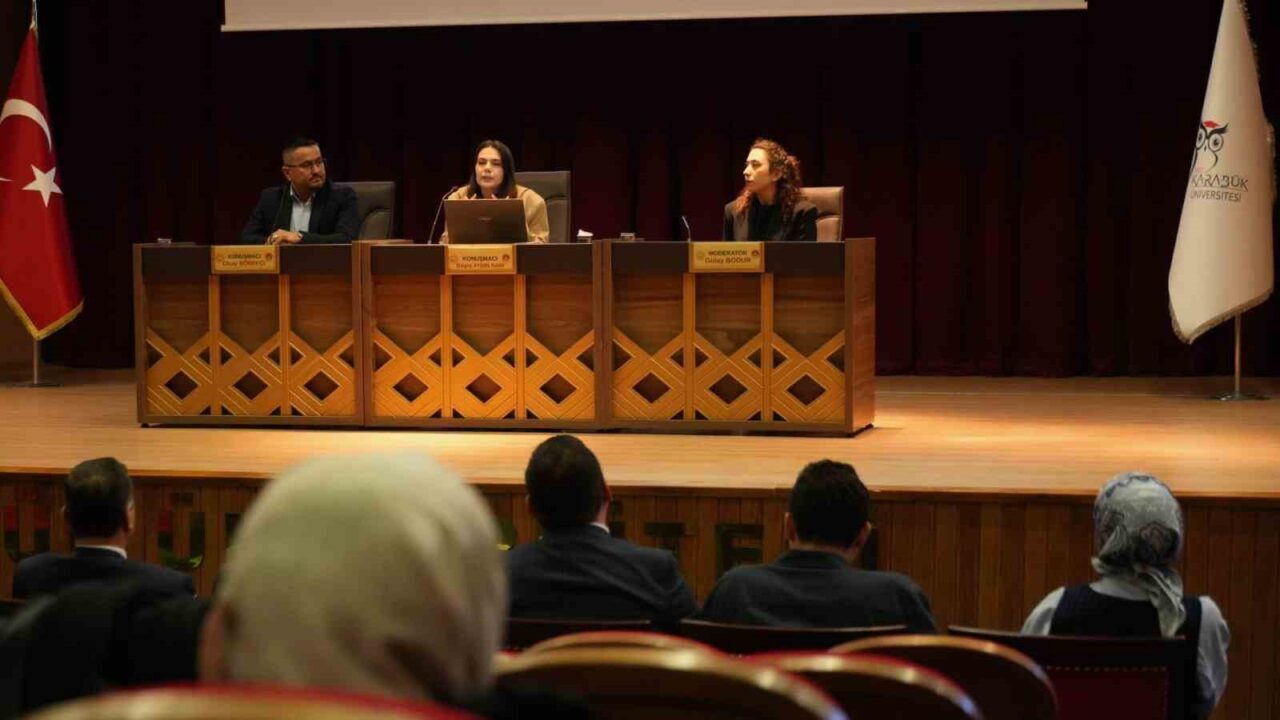 Karabük Üniversitesi’nde “Gönül Elçileri: Koruyucu Aile Tanıtım Programı” Düzenlendi Karabük Üniversitesi, Aile ve Sosyal Hizmetler İl Müdürlüğü iş birliğiyle