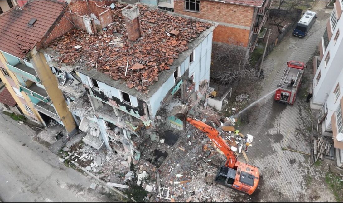 Karabük’te, 2022'deki doğal gaz patlaması sonrası ağır hasar gören Sarıipek