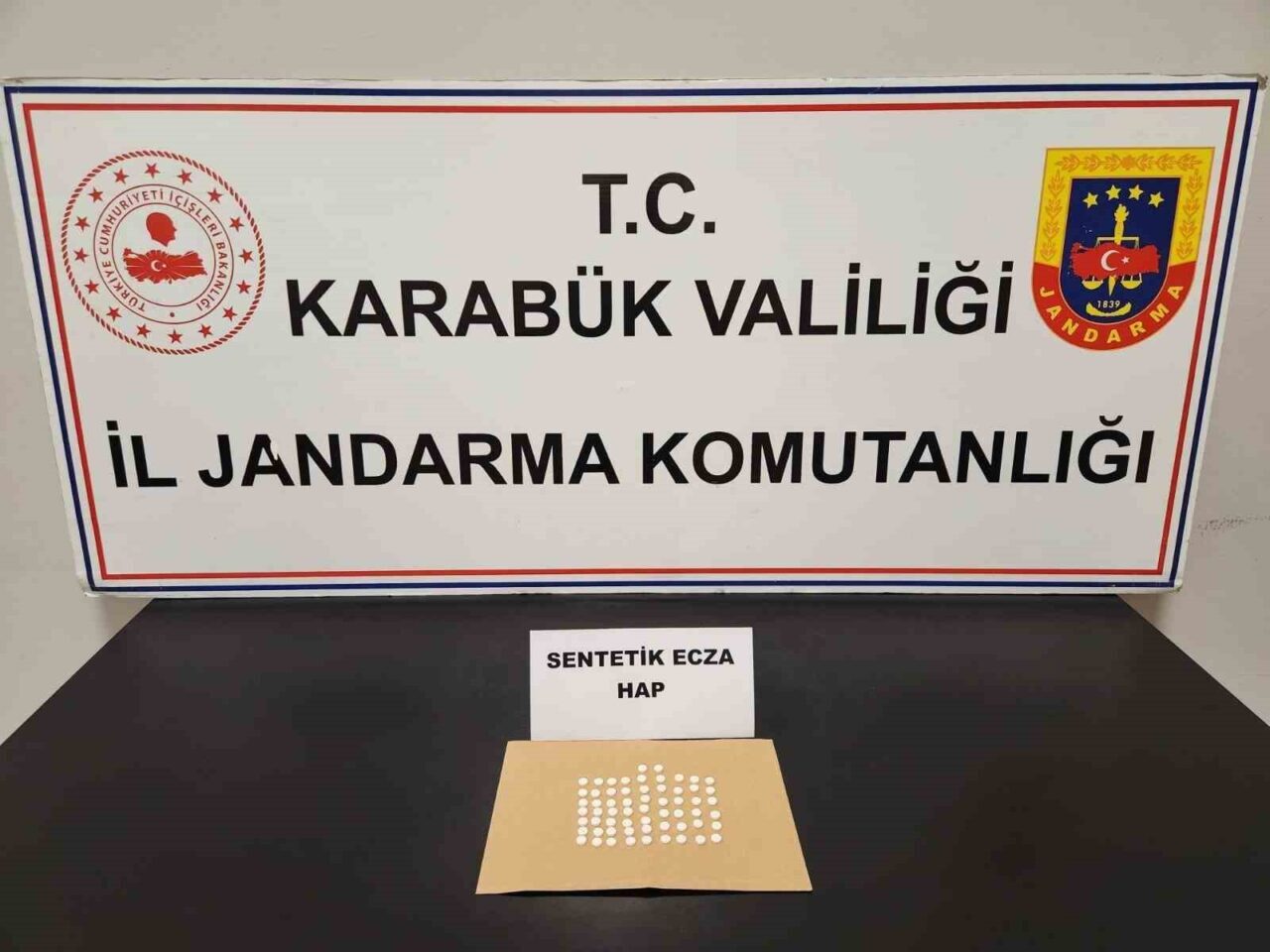 Karabük'te jandarma, iki gün içinde yaptığı üç operasyonda 3 kişiyi