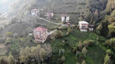 Doğu Karadeniz'de sıvasız tuğla yapılar, bölgenin turizm imajını olumsuz etkilerken