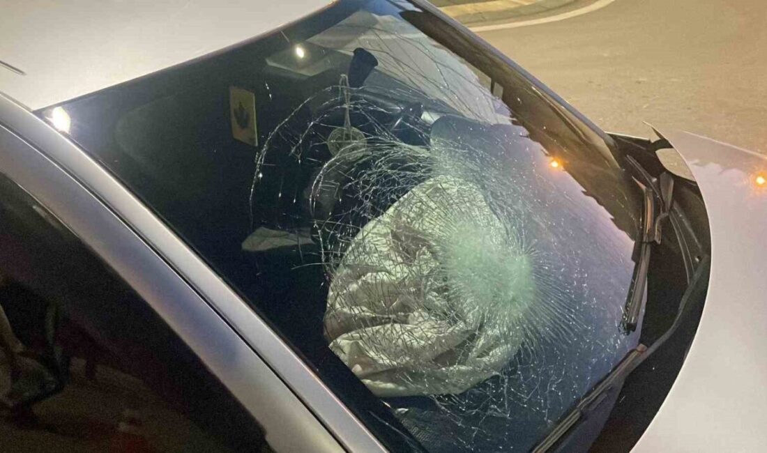 Karaman'da akşam saatlerinde Hürriyet Mahallesi'nde iki otomobilin çarpışması sonucu 6