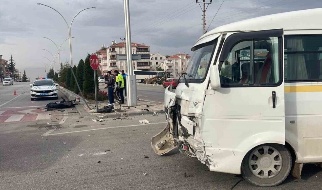 Karaman’da Motosiklet Kazasında Ağır Yaralanan Genç Kadın, Hayat Mücadelesini Kaybetti Karaman'da motosikletinin bir servis minibüsüyle çarpışması sonucu ağır yaralanan 23
