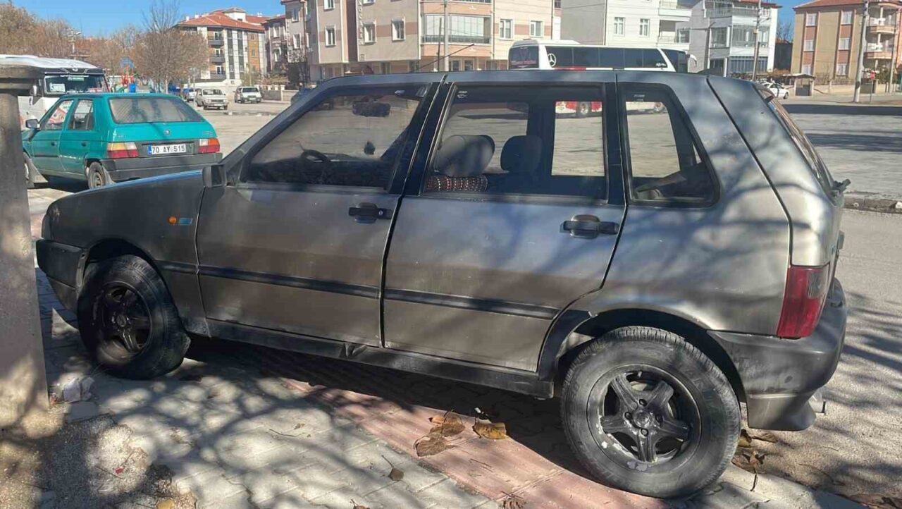 Karaman'ın Çeltek Mahallesi'nde Ş.H. yönetimindeki otomobil, direksiyon hakimiyetinin kaybolması sonucu