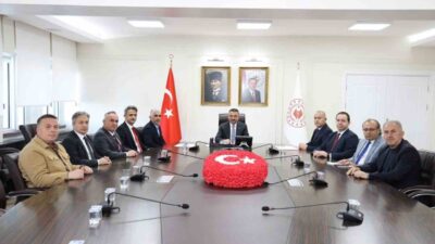 Zonguldak'ta Vali Osman Hacıbektaşoğlu, Çaycuma'nın Karapınar Beldesi'nde yapılacak anaokulu için