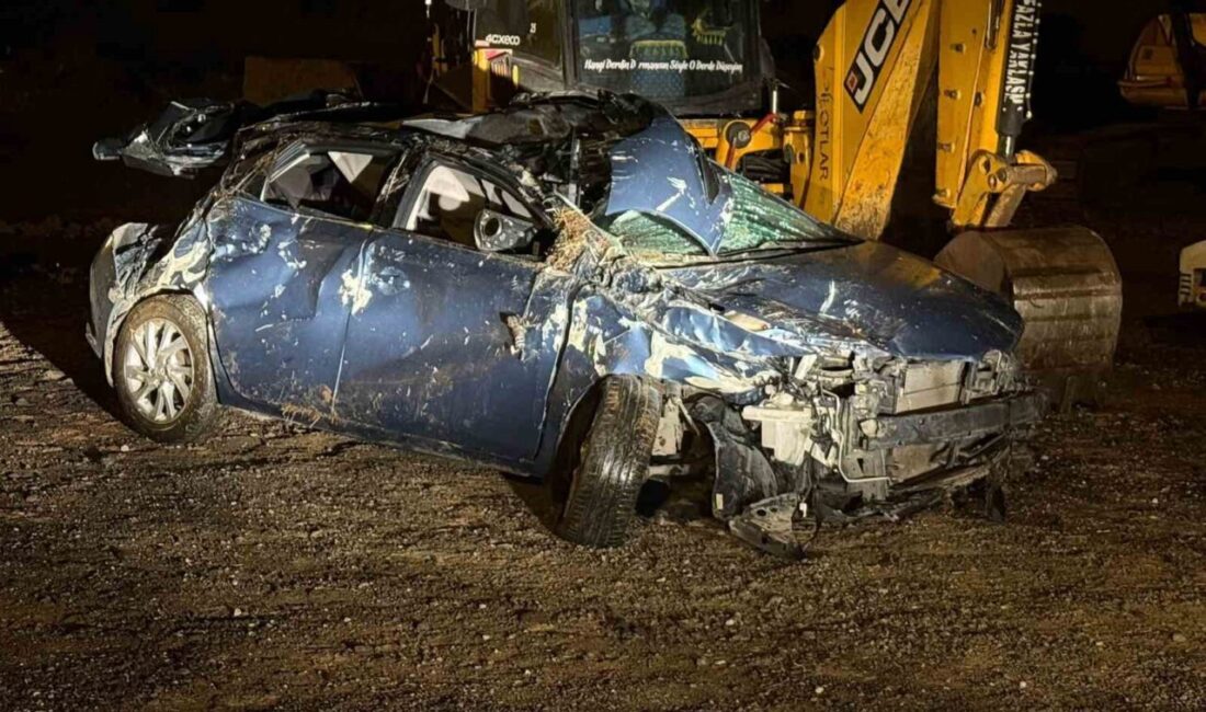 Erzurum'un Karayazı ilçesinde meydana gelen trafik kazasında, okuldan dönen üç
