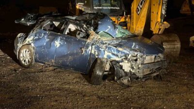Erzurum'un Karayazı ilçesinde meydana gelen trafik kazasında, okuldan dönen üç
