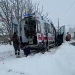 Korkut ilçesindeki Çınarardı köyünde doğum sancıları yaşayan kadın için acil sağlık ve özel idare seferber oldu.