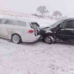 Adıyaman’da karlı yolda iki aracın çarpması sonucu 1 kişi yaralandı.