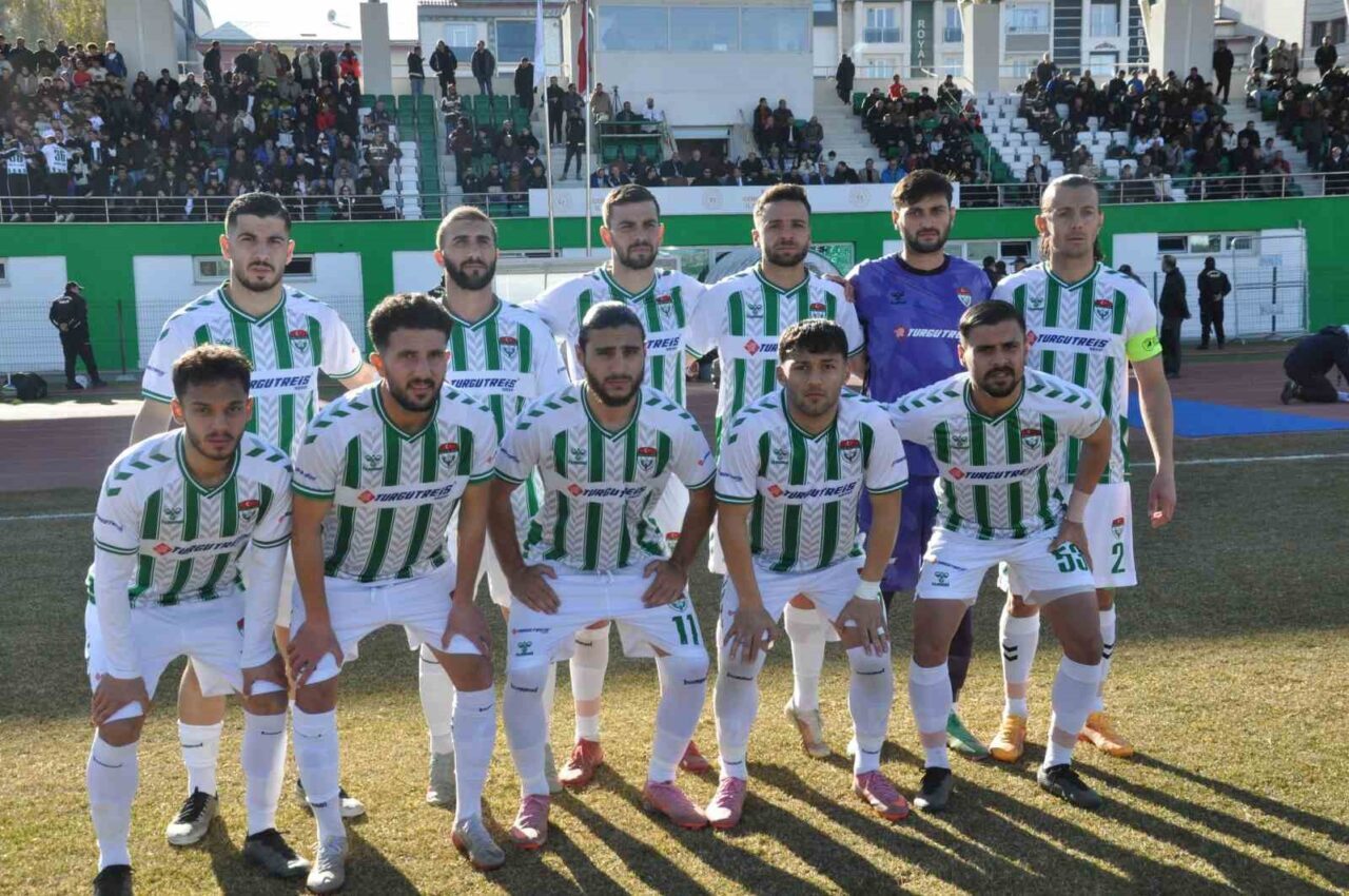 Kars 36 Spor, 7 Aralık 2025'te lider Bitlis 1916 Spor'u