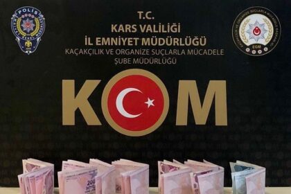 Kars’ta MTSK Sınavına Düzenlenen Operasyonda Kopya Düzeneği Ele Geçirildi!