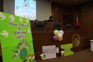 Kartal Belediyesi, 10 Aralık İnsan Hakları ve Demokrasi Haftası'nda çocuklar