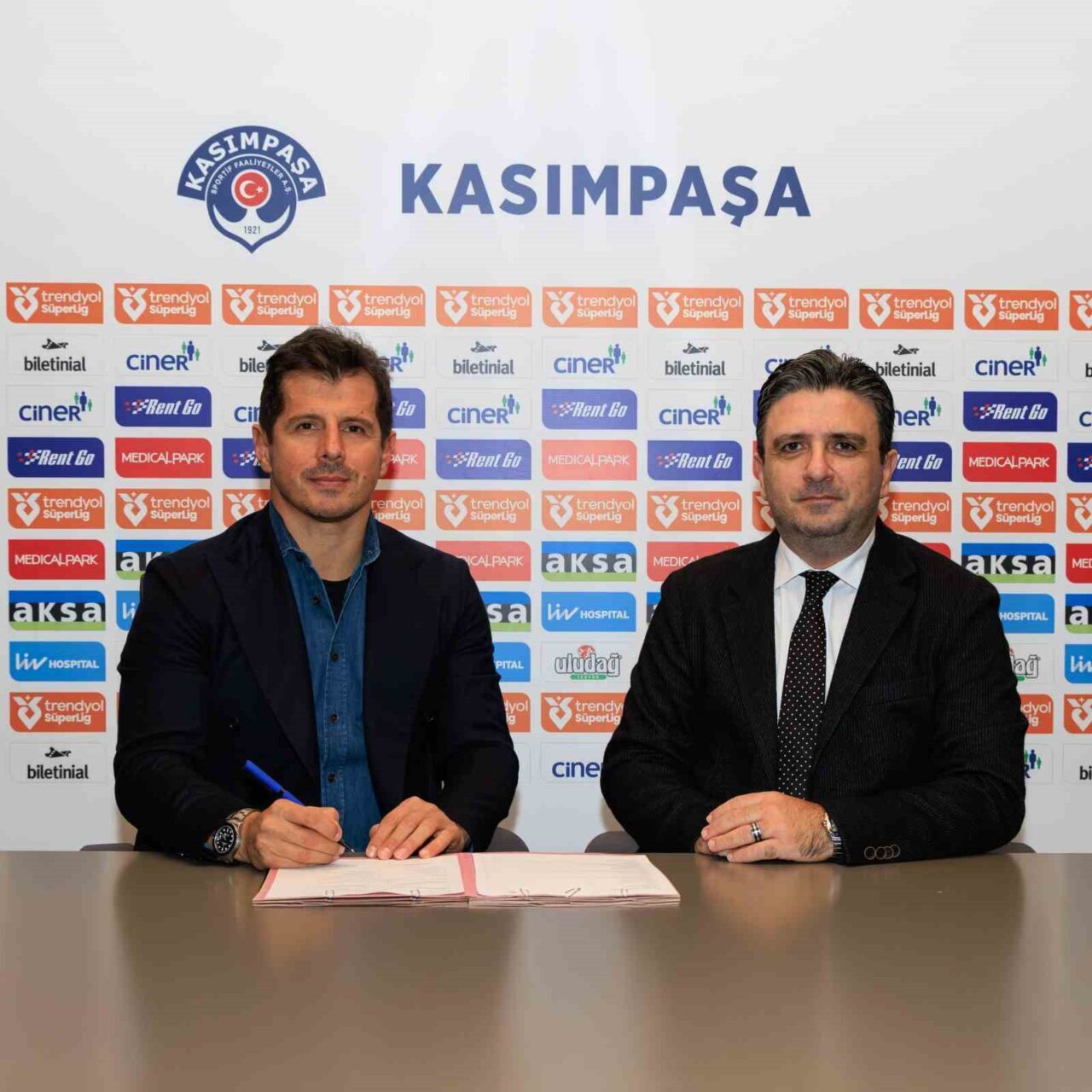 Kasımpaşa, Teknik Direktör Şota Arveladze’nin ardından Emre Belözoğlu ile anlaştı.