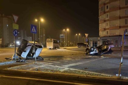 Kayseri’de Kavşakta Gerçekleşen Trafik Kazasında İki Sürücü Yaralandı