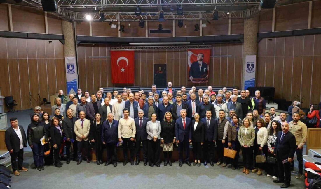 Bodrum’da Muhtarların Talepleri Dinlendi, Sorunlara Hızla Çözüm Adım Atılacak Bodrum Kaymakamı Ali Sırmalı'nın öncülüğünde düzenlenen muhtarlar toplantısında, 56 mahalleden