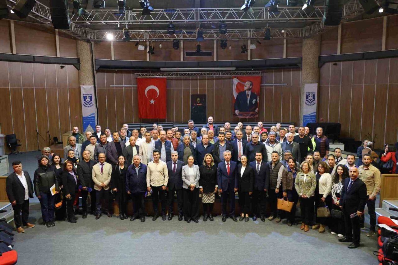 Bodrum Kaymakamı Ali Sırmalı'nın öncülüğünde düzenlenen muhtarlar toplantısında, 56 mahalleden
