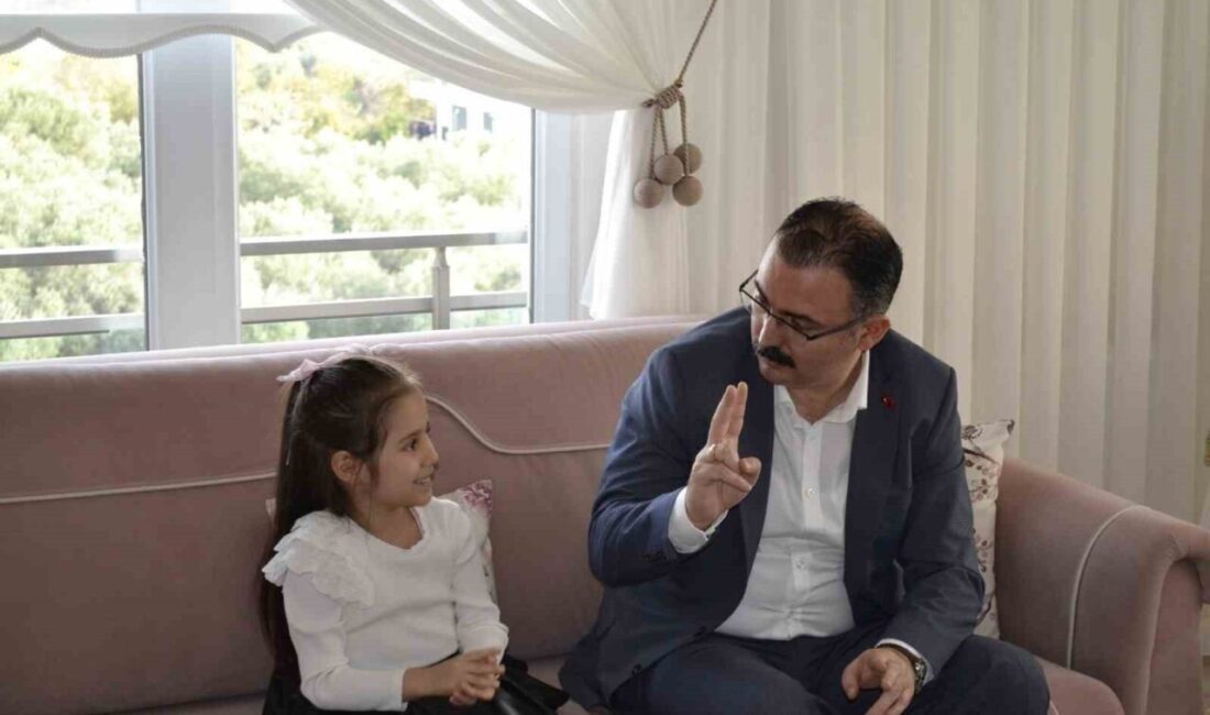 Sultanhisar Kaymakamı, Öğrencilerin Ailelerini Ziyaret Etti ve Eğitim Süreçlerine Destek Verdi Sultanhisar Kaymakamı Ali Ekber Ateş, 'Misafirim Kaymakamım' projesi kapsamında anaokulu