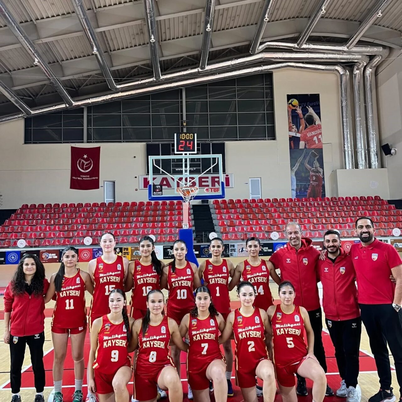 Kayseri U18 Kadınlar Basketbol Ligi, hafta sonu tamamlandı. Melikgazi Kayseri