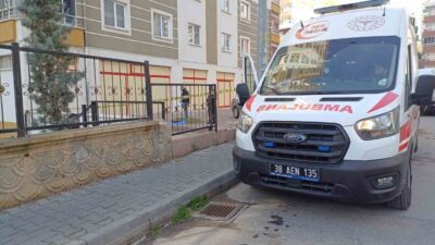 Kayseri'nin Talas ilçesinde C.C., 8. kattan düşerek hayatını kaybetti. Papatya
