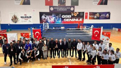 Kayseri'de Türkiye Muaythai Federasyonu tarafından düzenlenen "Gazilerimize Vefa Şampiyonası"na 180