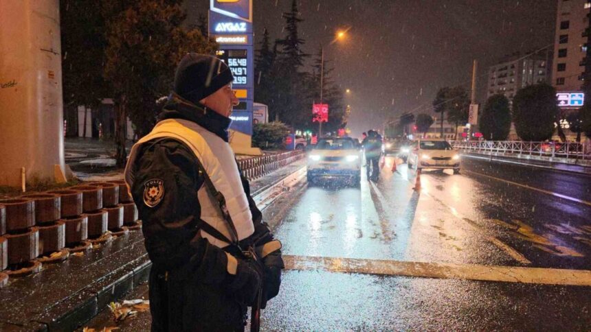 Kayseri’de yeni yıl öncesi polis denetimleri artırıldı.