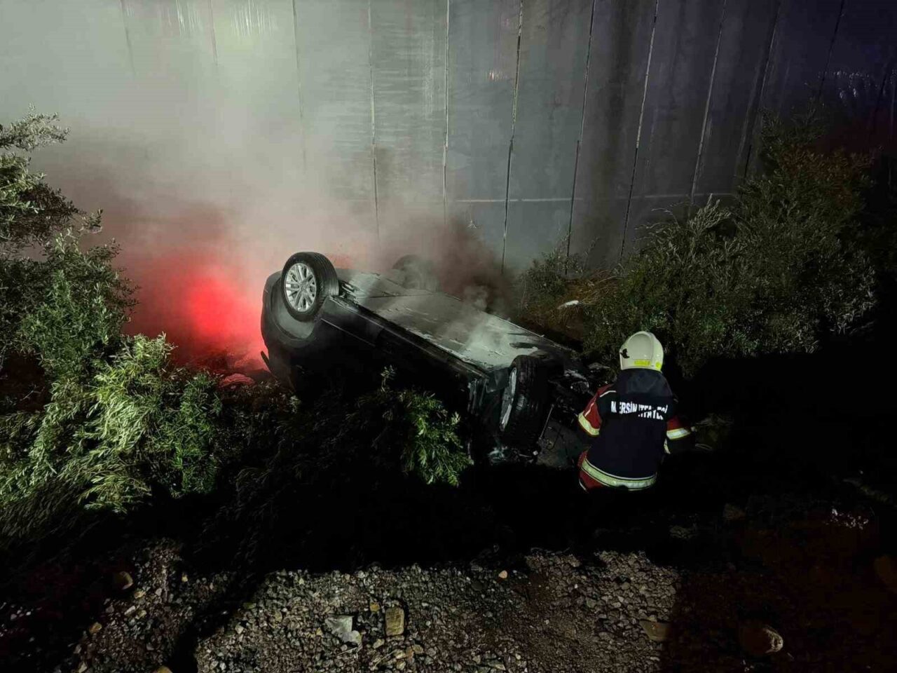 Mersin'in Bozyazı ilçesinde sürücüsü V.K. (26) olan elektrikli araç, kontrolden