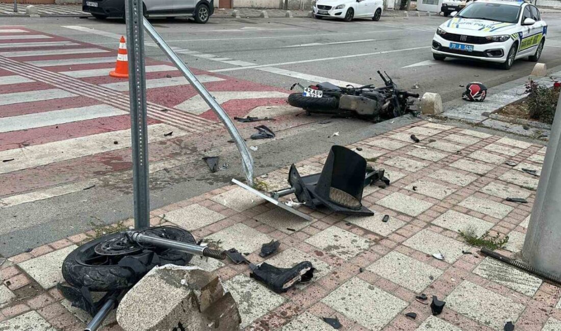 Karaman'ın Yunuskent Mahallesi'nde, Cezmi B.'nin kullandığı servis minibüsü, Ayşe Ü.'nün