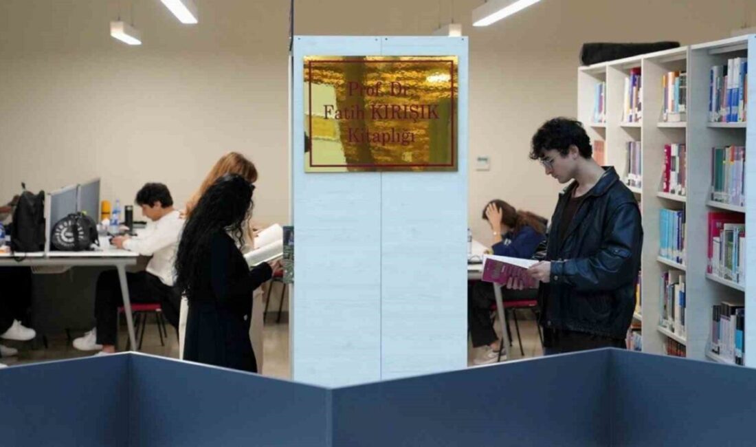 Karabük Üniversitesi Rektörü Prof. Dr. Fatih Kırışık, Kamil Güleç Kütüphanesi'ne