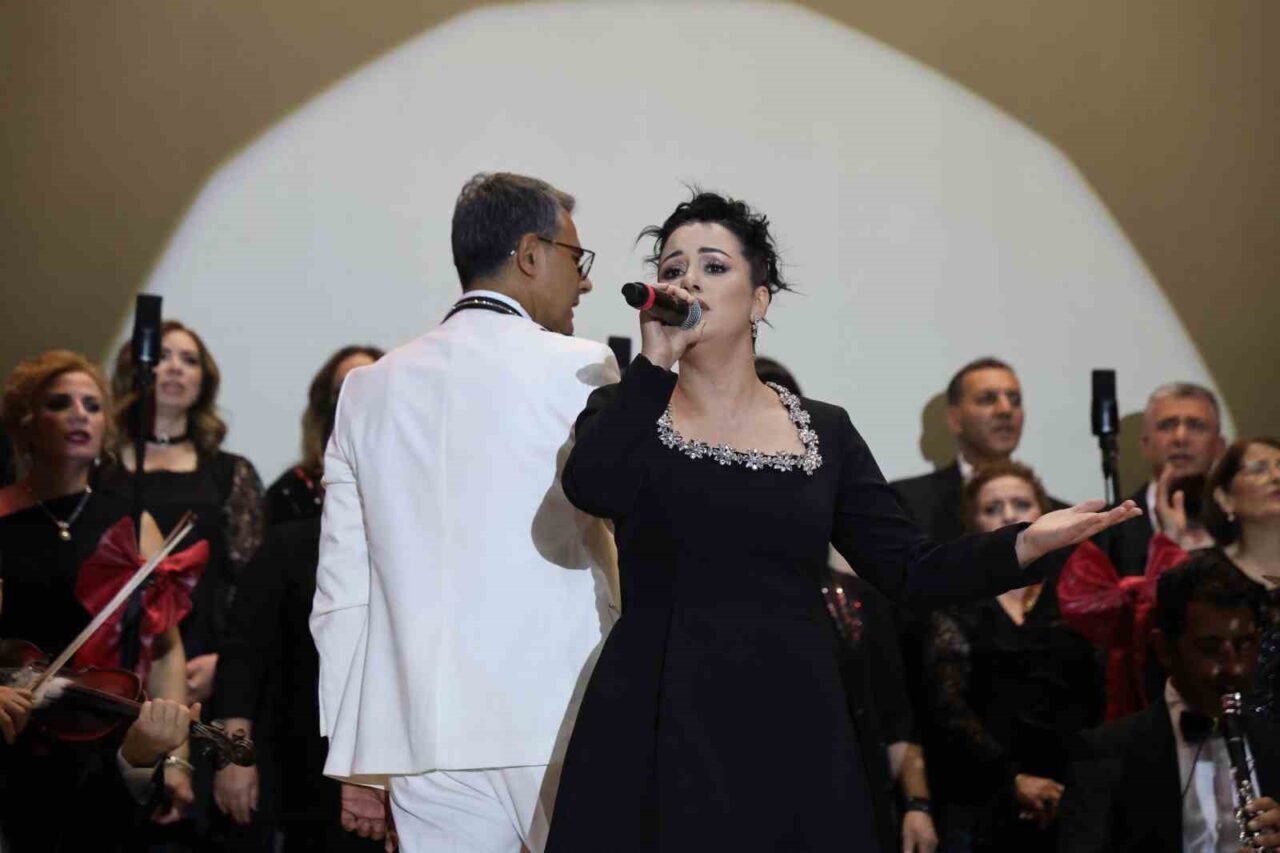 Adana'nın Kozan ilçesinde, çeşitli meslek gruplarından 25 kişinin katıldığı bir