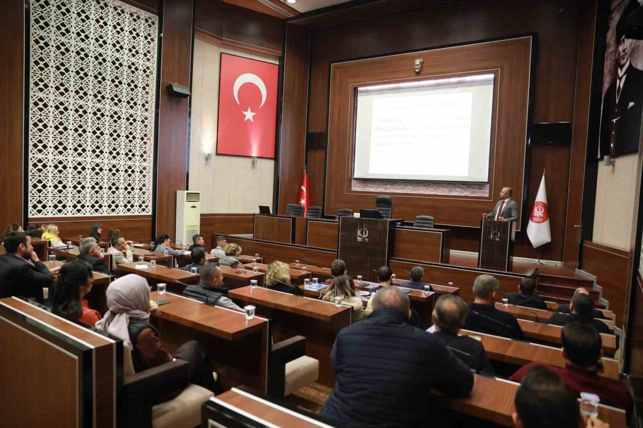 Keçiören Belediyesi İnsan Kaynakları Müdürlüğü, personeline taşınmaz mal yönetimi üzerine