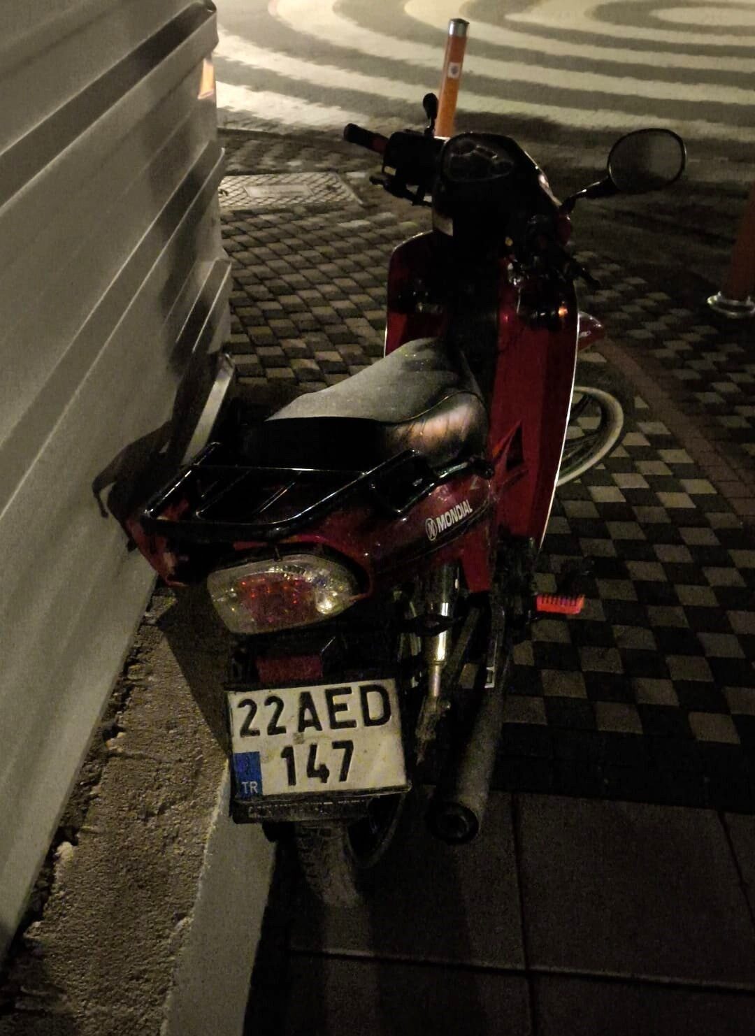 Edirne'nin Keşan ilçesinde E.T. yönetimindeki otomobil ile O.A.'nın motosikletinin çarpışması