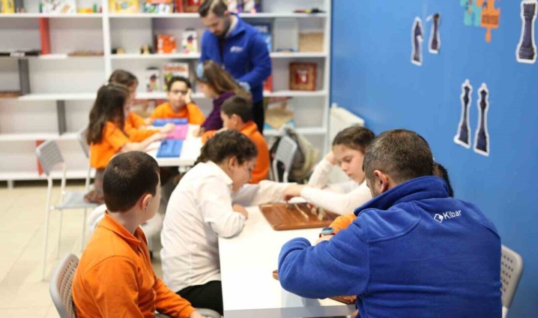 Kibar Gönüllüleri, 2018'den beri 10.000'den fazla çocuğa ulaşarak eğitimde fırsat