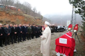 Tokat’ta Kıbrıs Gazisi Duran Sırtıkara, cenaze töreniyle son yolculuğuna uğurlandı.