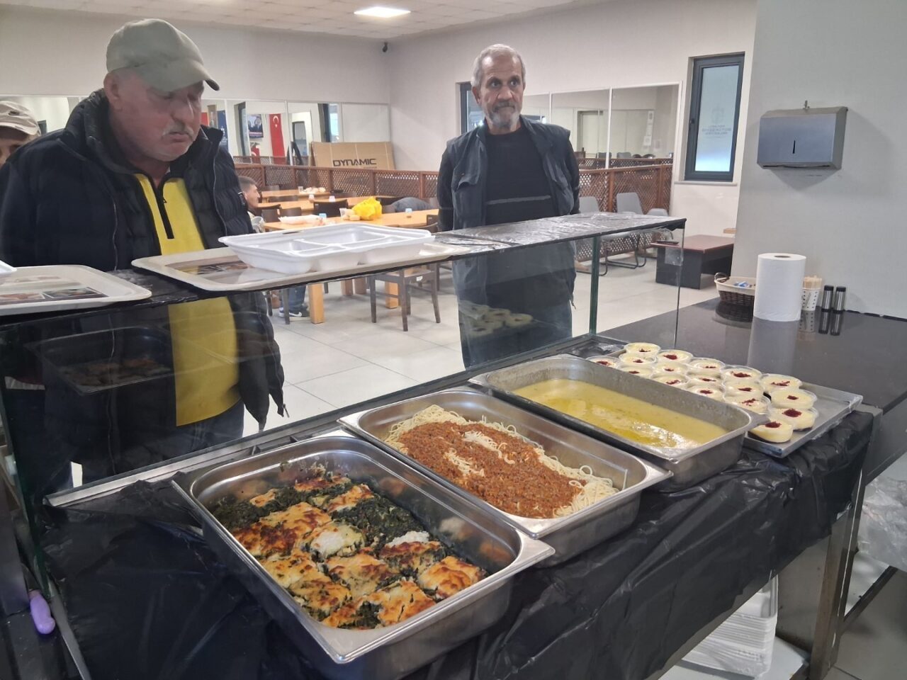 Kocaeli'deki Gündüzlü Bakımevi, evsizler için sıcak bir destek sunuyor. Sağlık