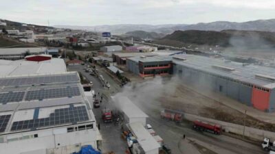Kırıkkale'nin Yahşihan ilçesindeki kimya fabrikasındaki yangın sürerken, aynı bölgede bulunan