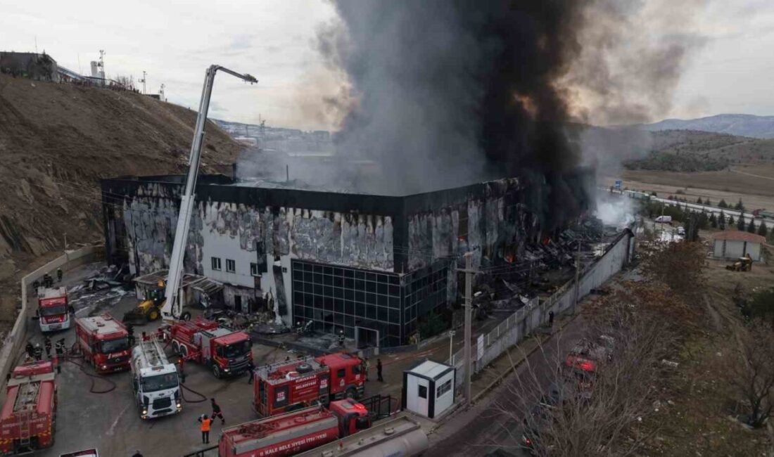 Kırıkkale'nin Yahşihan ilçesindeki Bahadır Kimya Fabrikası'nda çıkan yangın kontrol altına