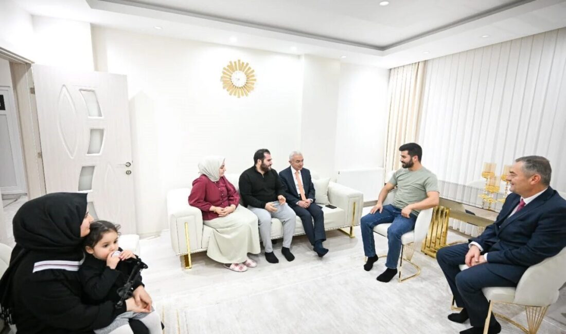 Kırklareli Valisi Uğur Turan, Aile ve Sosyal Hizmetler Bakanlığı'nın "Evlenecek